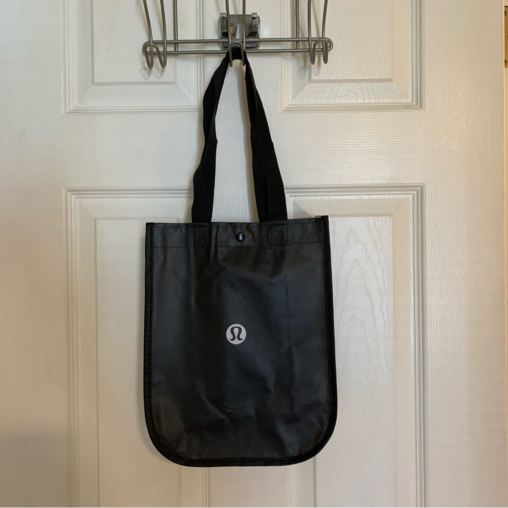 Reusable Lululemon tote bag in Black
